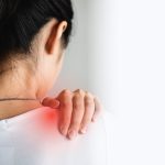 Woman with shoulder pain image Woman with shoulder pain image